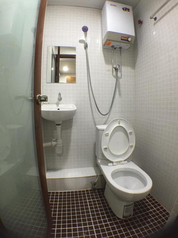 New Yan Yan Guest House Reception 9Th Floor Flat E4 E6 Hongkong Kültér fotó
